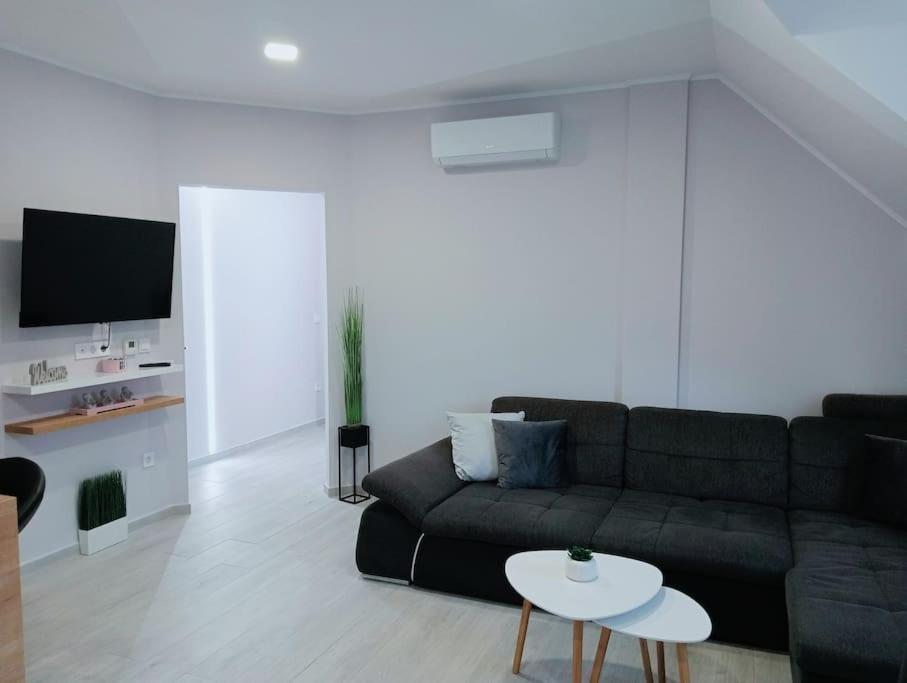 Star Apartman Zalacsány Exteriör bild